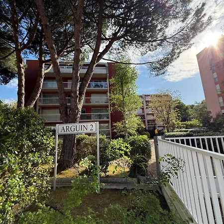 Au Coeur De La Apartment